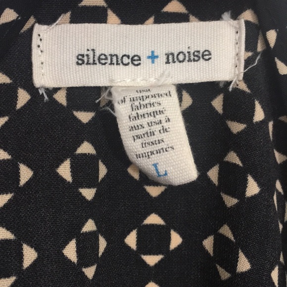 SILENCE + NOISE | Geometric Print Romper - Picture 7 of 7